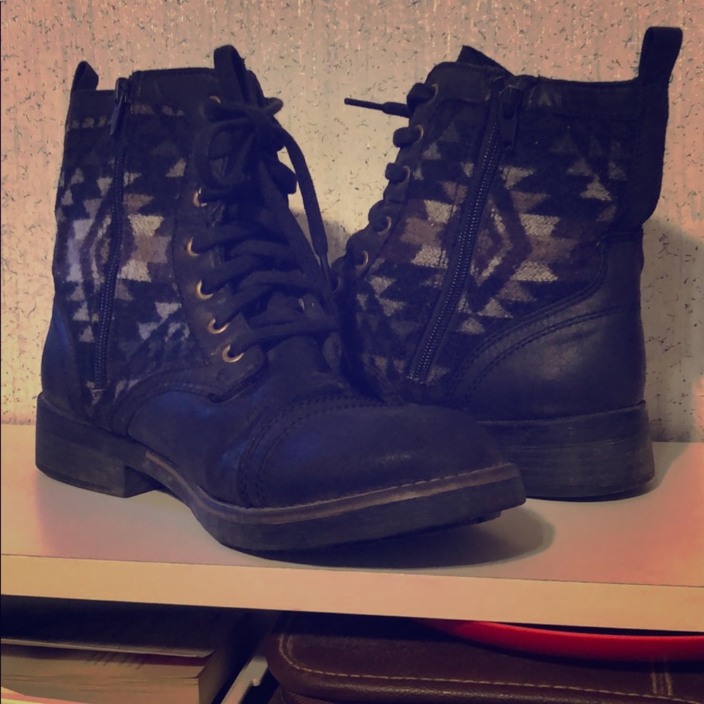 Mossimo supply co. Combat boot size 11
